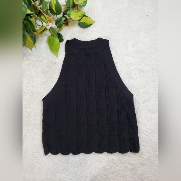 AritziaWilfred tank in black. Size small. Crocheted. scalloped bottom edge. EUC - Picture 6 of 8
